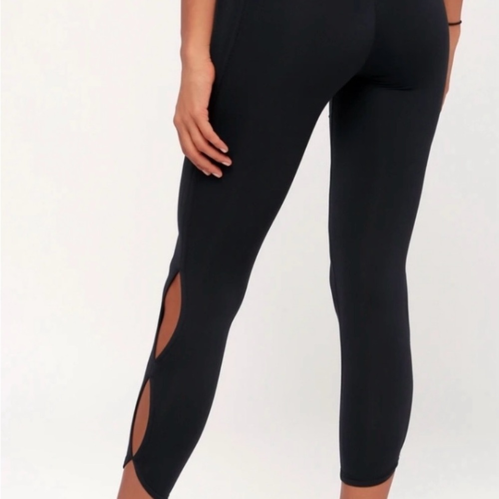 Free People Movement Cutout Cropped Legging - Picture 2 of 8